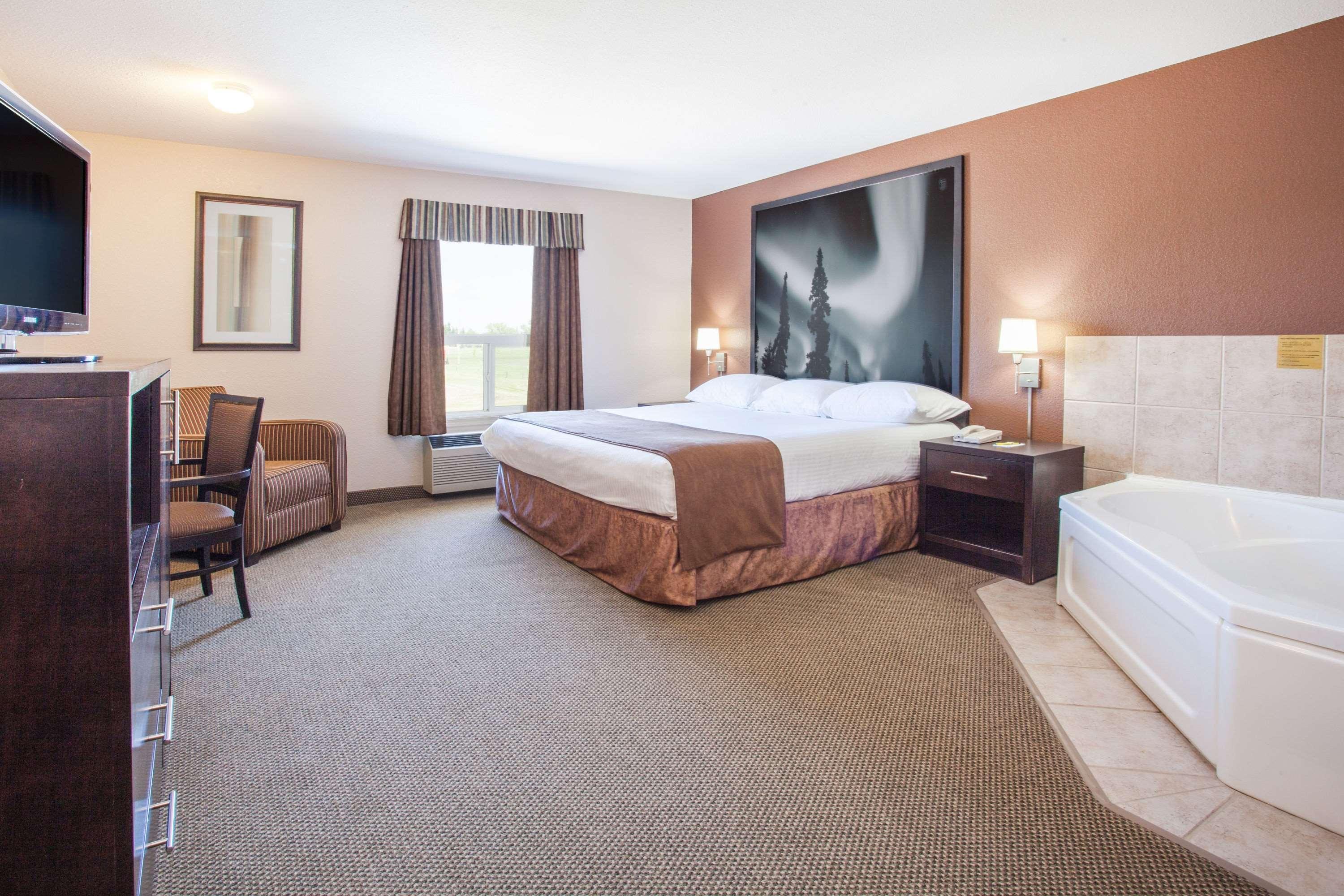 Super 8 By Wyndham Meadow Lake Bagian luar foto